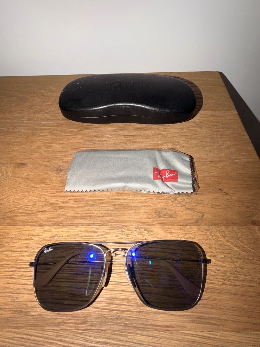 Ray-Ban Men’s Gold Frame Sunglasses with blue Lenses